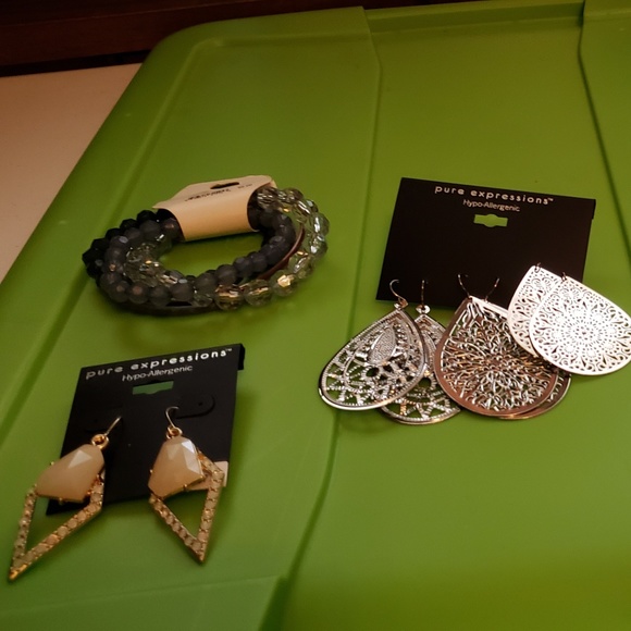 (Lot 10) Women's Earrings/Bracelet Hypo-Allergenic - Picture 1 of 6